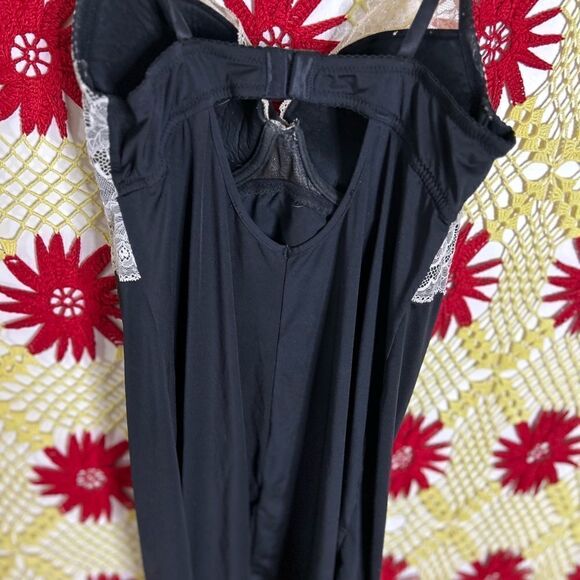 La Vie En Rose Shape wear Small - Picture 14 of 15